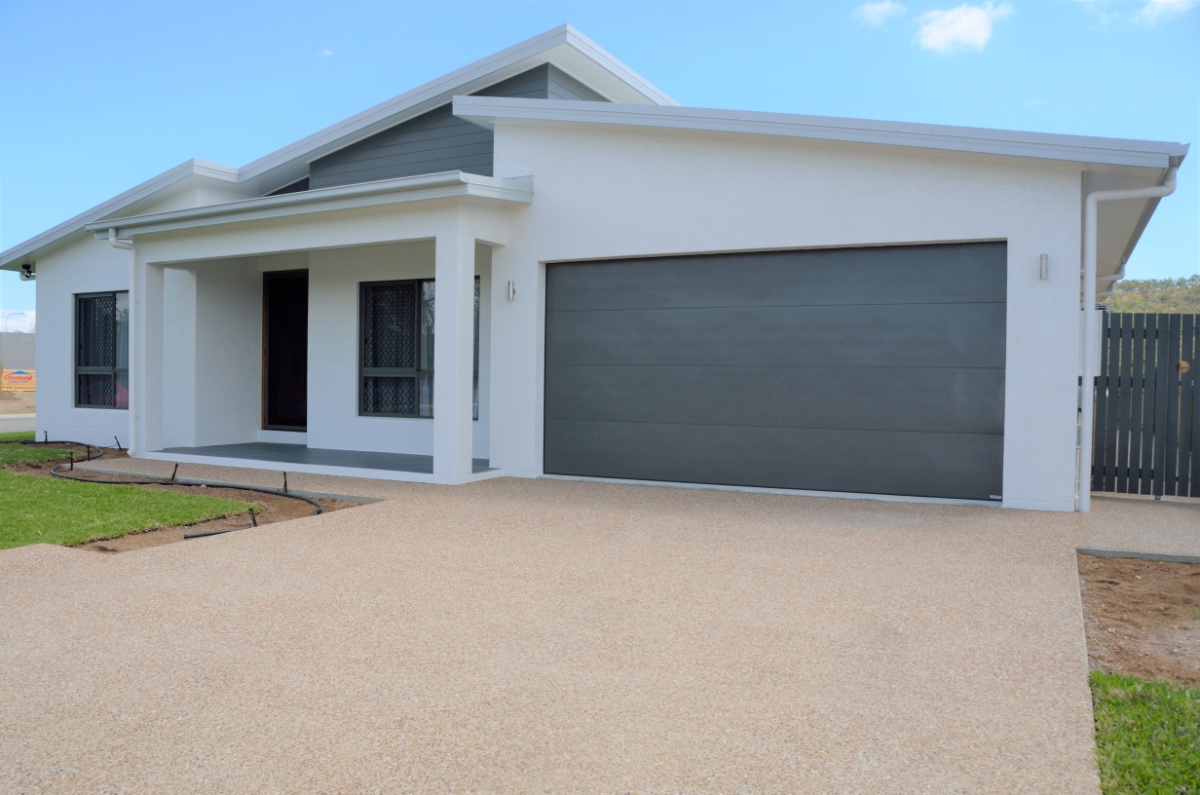 Grady Homes · 240sqm corner block house in Elliot Springs